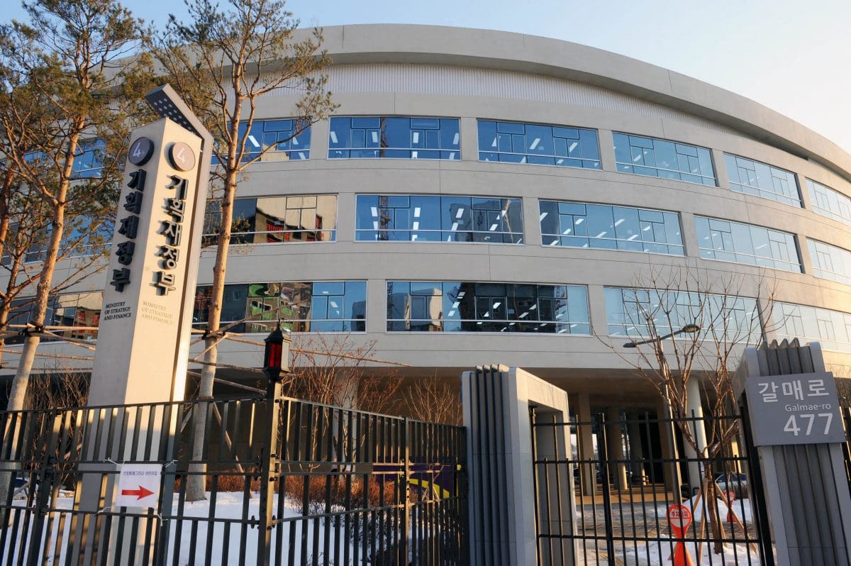 기재부, 넥슨 2대주주 등극에…삼성家 사례 재조명