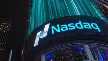 코인베이스 CEO 나스닥 상장 당일 자사 주식 대량 매도