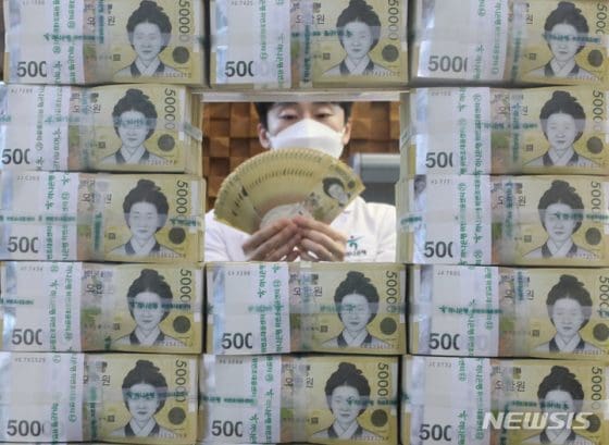 한은 “화폐 위조범 10대까지 확산…SNS 통한 판매 늘어”