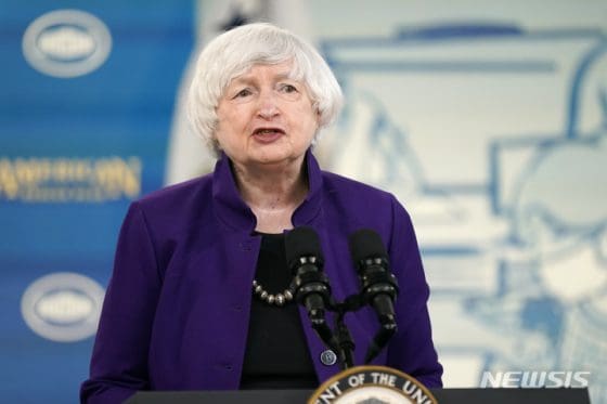 옐런 美 재무장관, ‘러시아 금’ 제재 논의 나서