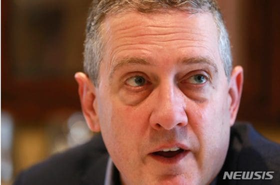 ‘매파’ 세인트루이스 연은 총재 “금리 인상 지속해야”