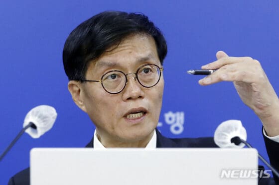 이창용 “빅스텝 여부, 데이터 기반해 결정…물가 안정 우선”