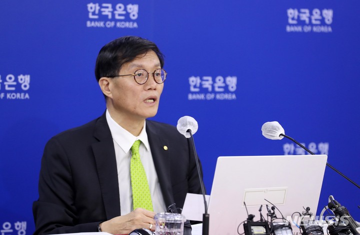 한은 “금 보유 확대보다 달러 유동성 유지가 더 바람직”