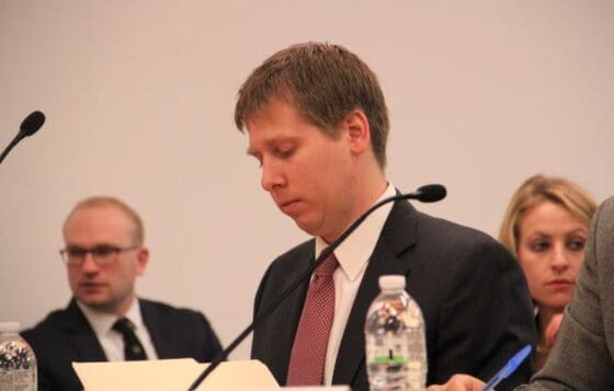 윙클보스 “실버트, DCG 떠나라” …회계부정 언급