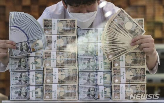 엔화가치 급변동…34년 최저치 도달하자 일본당국 시장 개입–그 다음 시나리오는? 