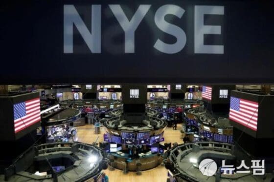 [1보] 뉴욕 증시 약보합세 마감, 코인베이스 하락