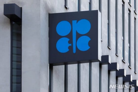 국제 유가 8% 급등…사우디 등 OPEC+, 연말까지 하루 160만배럴 감산