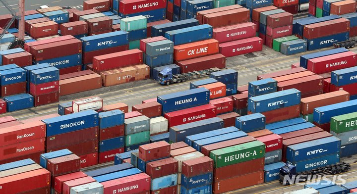 IMF, 韓 성장률 전망치 1.5%로 더 낮췄다…반년새 0.5%p↓