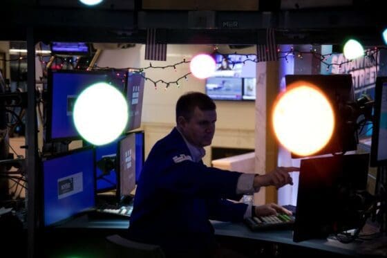 뉴욕증시, 애플·테슬라 등 기술주 약세에 이틀 연속 하락