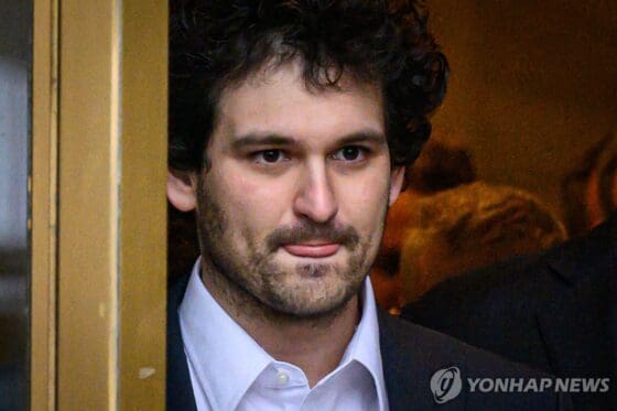 SBF “FTX, 파산 아니었다… 변호사들이 1000억 달러 날려” vs 커뮤니티 “고객 돈 횡령”