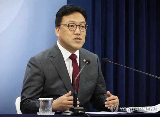 김병환 금융위원장 “계엄 통보 못받아⋯시장 걱정부터 들어”