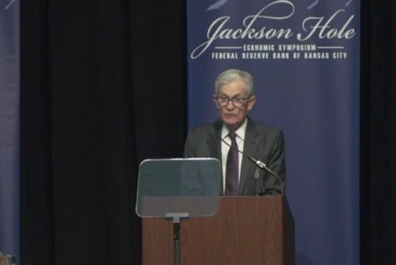 [속보]뉴욕증시, 파월 ‘금리인하’ 가능성 시사에 일제히 급등 마감