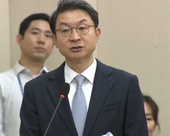 [국감 2025] 이억원 금융위원장 “디지털자산 2단계법 추진… 거래소 자율규제 공적 관리로 바꿀 것”