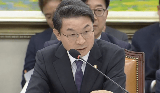 이억원 금융위원장 “건전한 디지털자산 생태계 조성에 힘쓸 것”