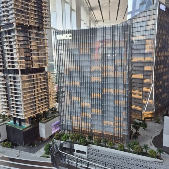 [디지털자산, 세계의 금융이 되다①] “명확함이 곧 경쟁력”…사막에 모인 글로벌 자본