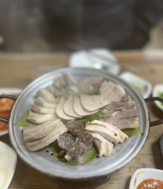 [뜨는 맛집] 100% 순대의 맛을 알고 싶다면